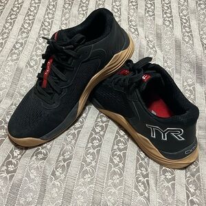 TYR CXT-1 trainers, M 7.5/W 9